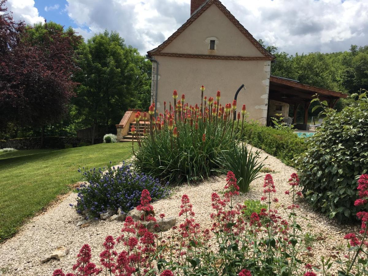 Gite Avec Piscine Proche De St Cirq Lapopie Berganty Exterior photo